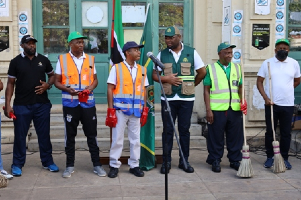 MDN engajado na campanha de limpeza da Cidade de Maputo